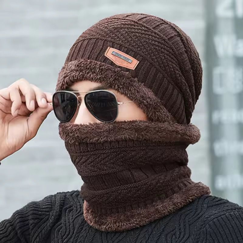 3-in-1 Winter Essentials Set – Knitted Beanie, Neck Gaiter & Touchscreen Gloves(Random Colors)
